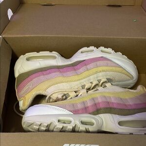 Nike Women's Sneakers - Pink, Yellow, Cream